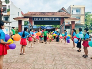THAM QUAN TRƯỜNG TIỂU HỌC- BƯỚC CHUẨN BỊ TỰ TIN CHO TRẺ MẪU GIÁO 5-6 TUỔI TRƯỜNG MẦM NON HOA SEN