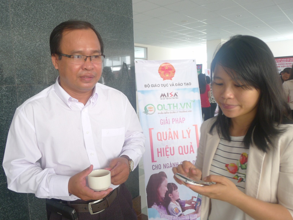 Ông Nguyễn Minh Luân - GĐ Sở GD&ĐT Cà Mau cho biết, Bộ cần đề xuất với Chính phủ cần có quy định về chế độ chính sách đối với người làm công tác PC GDMN 5 tuổi và đội ngũ làm công tác phục vụ trong trường mầm non định mức phù hợp hơn, như hiện nay là rất thấp.