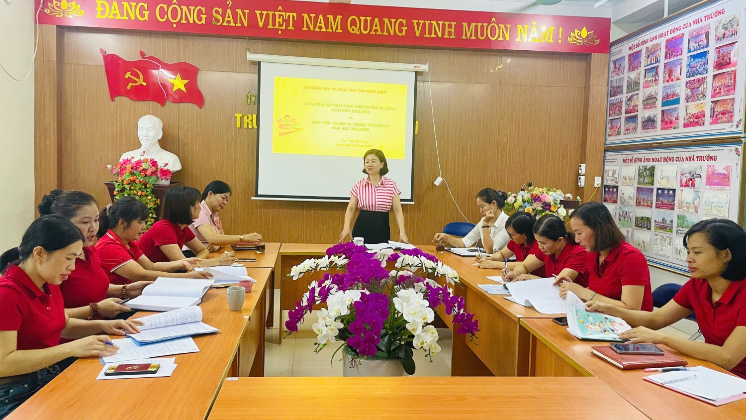 TRƯỜNG MẦM NON HOA SEN TỔ CHỨC BỒI DƯỠNG  KIẾN THỨC VSATTP, CHUYÊN MÔN ĐẦU NĂM HỌC 2025-2026