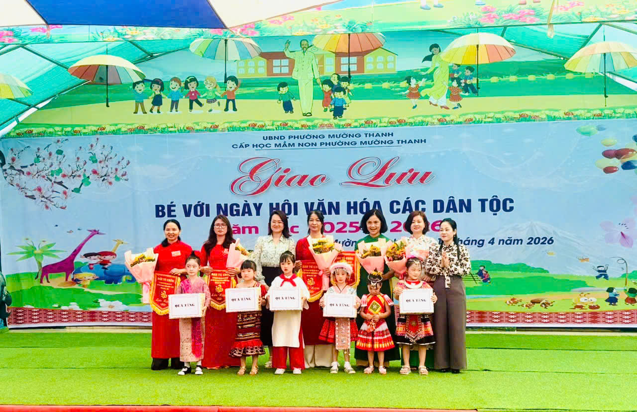 TƯNG BỪNG  THAM GIA GIAO LƯU  BÉ VỚI NGÀY HỘI VĂN HÓA CÁC DÂN TỘC NĂM HỌC 2025-2026